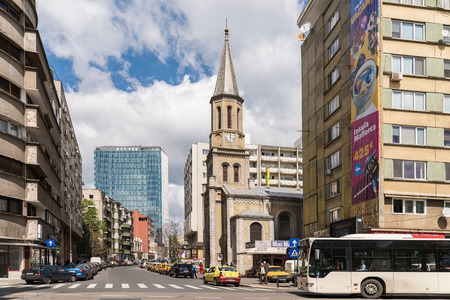 BUCHAREST ROMANIA  MAY 17 2015: Rush Hour Traffic In Downtown Of Bucharest City.のeditorial素材