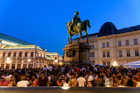 VIENNA, AUSTRIA - AUGUST 20, 2015: The Temporary Wednesday Club For Art Lovers And Friends Party At Albertina Museum In Vienna At Blue Hour.のeditorial素材