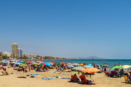 PENISCOLA, SPAIN - JULY 27, 2016: People Having Fun On Summer Holiday In Peniscola Beach At Mediterranean Sea.のeditorial素材