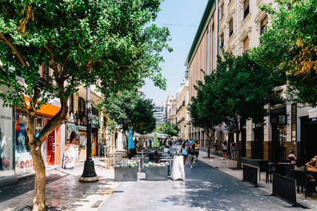 VALENCIA, SPAIN - AUGUST 03, 2016: Everyday Life In Busy Downtown Valencia City Of Spain.のeditorial素材