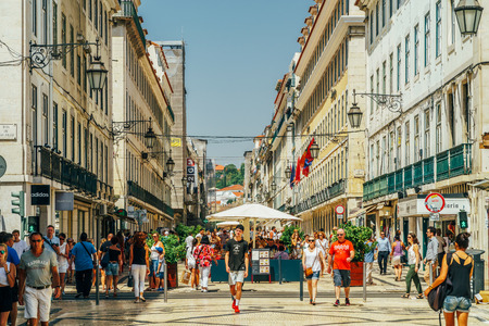 LISBON, PORTUGAL - AUGUST 21, 2017: Tourists Visiting Major Attractions Downtown Lisboa Cityのeditorial素材