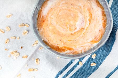 Yogurt With Oats And Peachesの写真素材