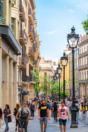 BARCELONA, SPAIN - JUNE 04, 2019: People and tourists enjoying everyday life in downtown Barcelona cityのeditorial素材