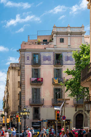 BARCELONA, SPAIN - JUNE 04, 2019: People and tourists enjoying everyday life in downtown Barcelona cityのeditorial素材