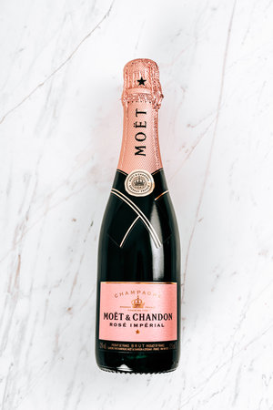 PARIS, FRANCE - JANUARY 20, 2021: Moet Chandon French Wine Champagne Bottleのeditorial素材