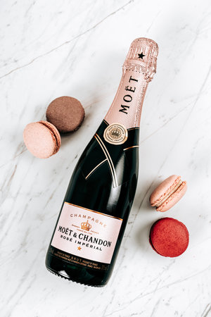 PARIS, FRANCE - JANUARY 20, 2021: Moet Chandon French Wine Champagne Bottleのeditorial素材