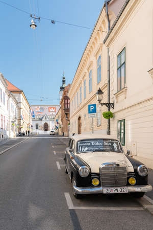 ZAGREB, CROATIA - JULY 29, 2021: Busy Streets Of Downtown Zagreb City, People On Some Of The Most Important Landmark Avenues And Streetsのeditorial素材