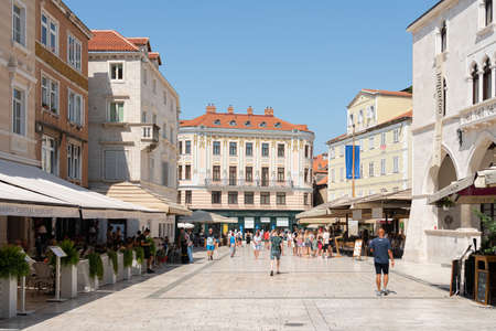 SPLIT, CROATIA - JULY 30, 2021: Busy Streets Of Downtown Old Center Of Split City, People On Some Of The Most Important Landmark Avenues And Streetsのeditorial素材