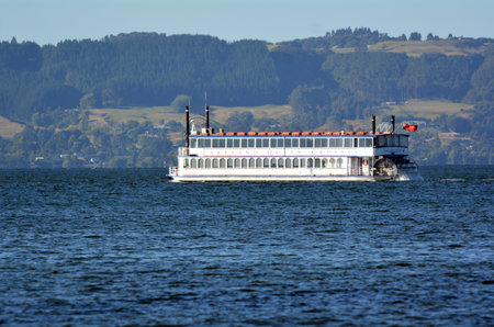 ROTORUA, NZL - JAN 11 2015:Lakeland Queen cruise over Lake Rotorua, New Zealand.It's a modernized replica of a Mississippi River paddlewheel steamboat.のeditorial素材