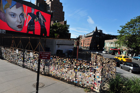9/11 Childrens Memorial Wall made from 5000 tile in Greenwich Village in Manhattan New York.のeditorial素材