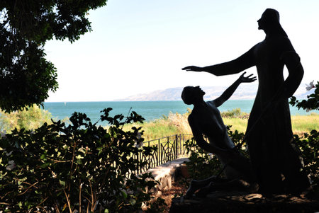 A statue of Jesus blessing a man at Church of the Primacy of Peter in Tabgha near the kinneret lake, Israel.のeditorial素材