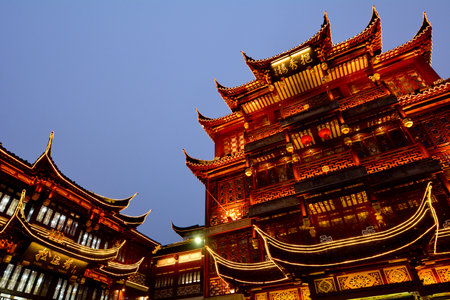 SHANGHAI, CN - MAR 16 2015:Yuyuan Tourist Mart in Shanghai, China.Yuyuan Tourist Mart is an important cultural asset and a traditional sightseeing spot in Shanghai, boasting the most beauty in the southeast.のeditorial素材