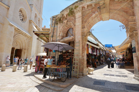 JERUSALEM, ISR - MAY 05 2015:Visitors in the old city of Jerusalem, Israel. Jerusalem is the most-visited city in Israel with 3.5 million tourist arrivals annually.のeditorial素材