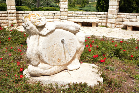 ZIKHRON, ISR - APR 20 2015:Sundial in Ramat Hanadiv in Zikhron Yaakov Israelのeditorial素材