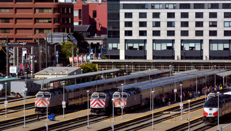 SAN FRANCISCO - MAY 21 2015:Trains at Caltrain depot rail station terminal.With average of 422,490 weekday passengers in 2014 BART is the 5th-busiest heavy rail rapid transit system in United States.のeditorial素材