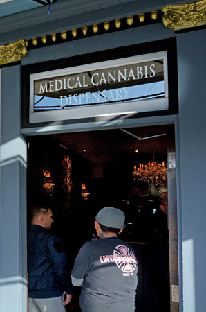 SAN FRANCISCO - MAY 17 2015:Medical cannabis dispensary. California became the first state to enact protections for medical cannabis patients when voters approved the Compassionate Use Act, in 1996.のeditorial素材
