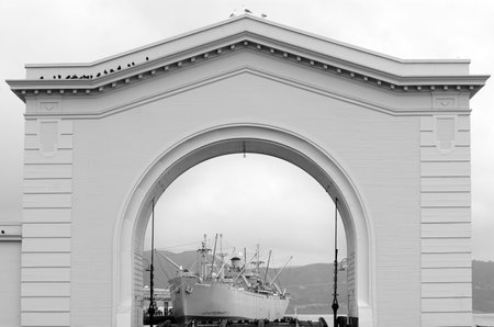 SAN FRANCISCO - MAY 18 2015:Jeremiah O'Brien warship mooring at Pier 45 in Pier 43 Ferry Arch at Fisherman Wharf.It's 1 of 2 remaining functional Liberty ships built and launched during World War IIのeditorial素材