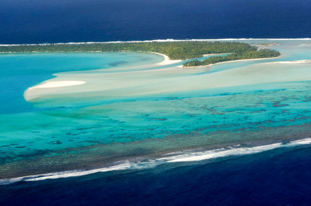 AITUTAKI - SEP 16:Aerial view of One foot island, Nude Island , Tekopua island and honeymoon Island on Sep 16 2013.Aitutaki lagoon is the second most visited island of the Cook Islands after Rarotongaのeditorial素材