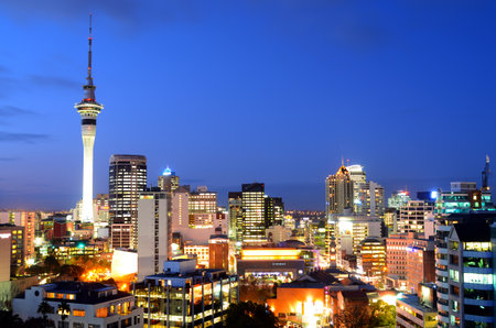 AUCKLAND - AUG 20 2015:Aerial view of Auckland financial center skyline at duskt. Auckland New Zealand has 5th best quality of life, ranking out of 218 major world citiesのeditorial素材