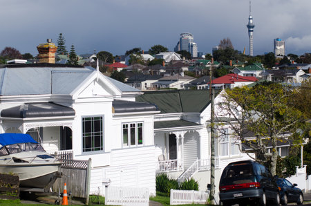 DEVON PORT, NZ - MAY 30:Old houses in Devonport on May 30 2013.The suburb hosts the Naval Base of the Royal NZ Navy but is best known for its charming dining and drinking establishments.のeditorial素材