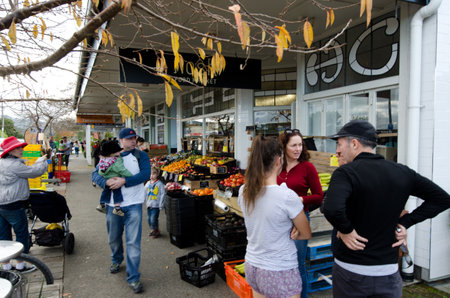 MATAKANA, NZ - JUNE 02:Matakana township on June 02 2013. It's a popular travel destination in NZ known for its farmers' market, cinema, cafes, restaurants and boutique food shops.のeditorial素材