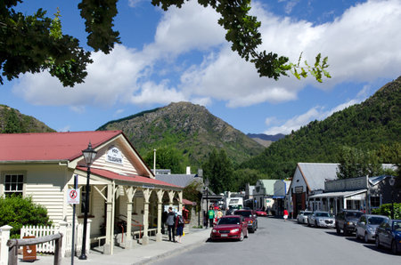 ARROWTOWN,NZ - JAN 17:Arrowtown on Jan 17 2014.It's a popular travel destination with well preserved buildings used by European and Chinese immigrants dating from the gold mining days of the town.のeditorial素材