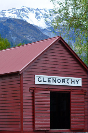 GLENORCHY, NZ - JAN 13:An old Boatshed in Glenorchy wharf on Jan 13 2014.It's a popular travel destination in NZ and it was used as one of the settings in Peter Jackson's Lord of the Rings films.のeditorial素材