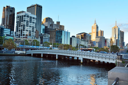 MELBOURNE - APR 14, 2014:The Yarra River.It was a major food source and meeting place for indigenous Australians from prehistoric times today it's one of the cleanest capital city rivers in the world.のeditorial素材