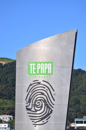WELLINGTON - AUG 22 2014:Outdoor sign of Museum of New Zealand Te Papa Tongarewa.It is the national museum and art gallery of New Zealand, located in Wellingtonのeditorial素材