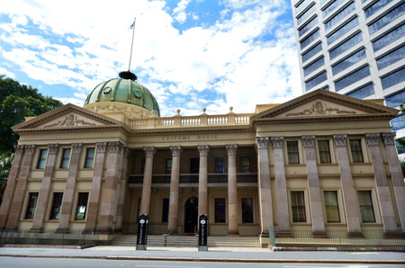 BRISBANE, AUS - SEP 25 2014:Brisbane Customs House.Customs House is a Brisbane landmark known for its distinctive copper dome.のeditorial素材