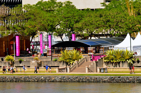 BRISBANE, AUS - SEP 25 2014:Visitors at South Bank Parklands.It's one of Brisbane's most important cultural precincts host  festivals and events.Approximately 11,000,000 people visit Parklands a year.のeditorial素材