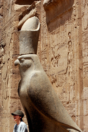 EDFU - MAY 01:Statue of Horus in Temple of Edfu on May 01 2007 in Edfu, Egypt.It's the most well-preserved of the ancient Egyptian temples in all Egypt.のeditorial素材
