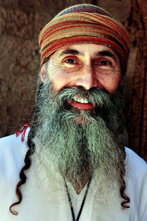 JERUSALEM - JULY 30: A Jewish man wearing an  ancient hebrew clothing on July 30 2009 in Jerusalem, Israel.The traditional cloths has been worn by Jews in the land of Israel for thousands of years.のeditorial素材