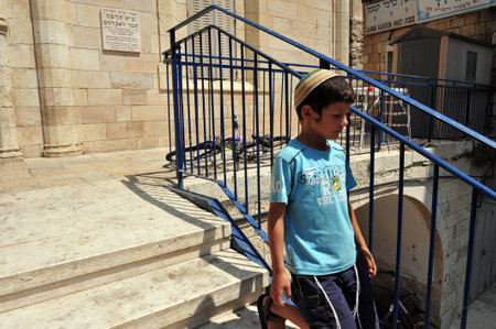 HEBRON, ISRAEL - SEP 08:Israeli children in Beit Hadassah settlement on September 09 2009.Beit Hadassah settlement is the first Jewish settlement in the center of Hebron.のeditorial素材