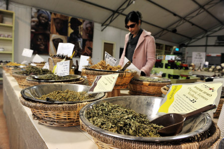 TEL AVIV - JAN 22:Spices on display in Tel Aviv  open market on Jan 22 2010. The spice trade developed throughout South Asia and Middle East in around 2000 BC with cinnamon and pepperのeditorial素材