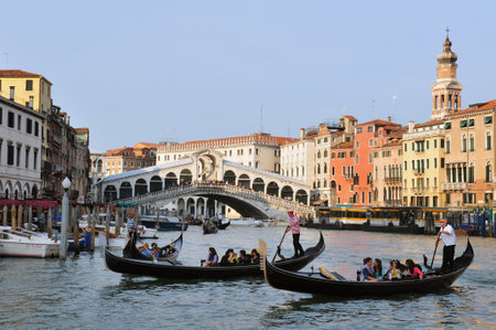View of the Grand Canal in Venice, Italy with the Rialto bridge in the background.のeditorial素材