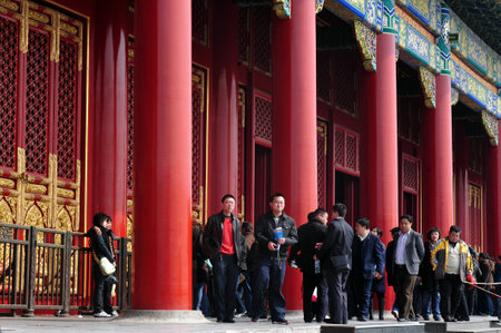 BEIJING - MARCH 11:Visitors at the The Forbidden City on March 11 2009 in Beijing,China.It is Chinas best-preserved imperial palace and is known to be the worlds largest ancient palatial structure.のeditorial素材