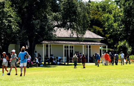 WAITANGI - FEB 6:Visitors at Waitangi grounds during Waitangi Day on February 6 2004 in Waitangi NZ.It's a New Zealand public holiday to celebrate the signing of the Treaty of Waitangi in 1840のeditorial素材