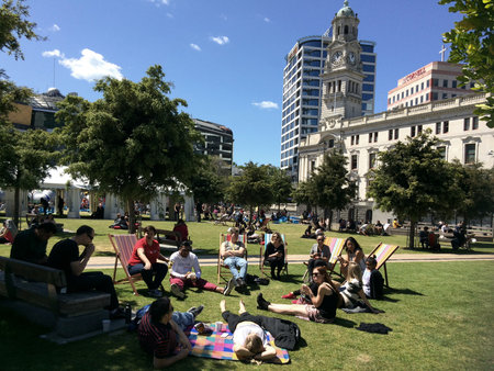 AUCKLAND,  NZL - OCT 09 2015:Young Aucklanders in Aotea Square, Auckland New Zealand.Over 1.4 million people live in Auckland - around a third of New Zealand's population.のeditorial素材