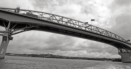 AUCKLAND,NZ - OCT 13 2015:Auckland Harbor Bridge.The daily average number of cars crossing the Auckland Harbour Bridge is presently around 165,000のeditorial素材