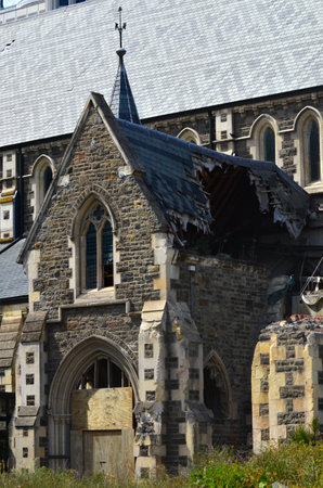 CHRISTCHURCH - DEC 04 2015:ChristChurch Cathedral.The February 2011 Christchurch earthquake destroyed the spire and part of the tower, and severely damaged the structure of the remaining building.のeditorial素材