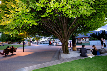 QUEENSTOWN, NZ - JAN 15:Visitors in Queenstown on Jan 15 2014.It's one of the most popular travel destination in New Zealand known for it's restaurants, ski tourism and extreme sport adventure.のeditorial素材