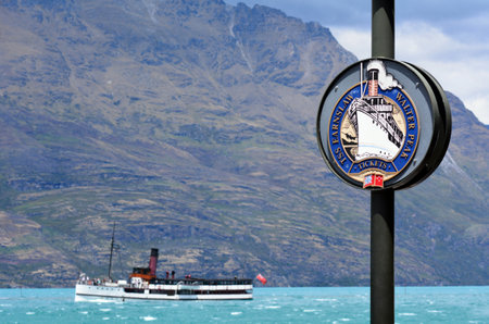 QUEENSTOWN, NZ - JAN 16:TSS Earnslaw on Jan 16 2014.It's one of the oldest tourist attractions in Otago and the only remaining commercial passenger coal-fired steamship in the southern hemisphere.のeditorial素材