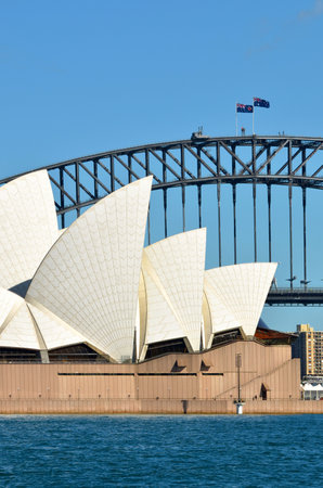 Sydney Harbour Bridge and Sydney Opera House skyline in Sydney, New South Wales, Australia.のeditorial素材