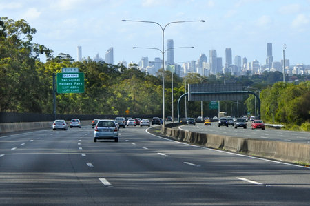 BRISBANE - DEC 28 2018:Brisbane City Skyline from Pacific Motorway in Queensland, Australia.Pacific Motorway is 150 Km (93 mi) long, features eight traffic lanes with a 110 km/h (68 mph) speed limit.のeditorial素材