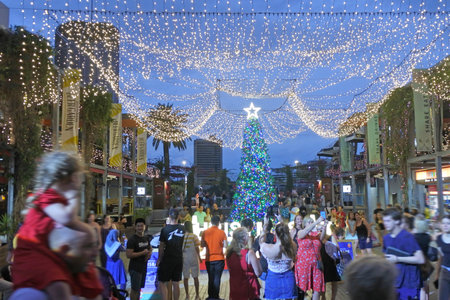 BRISBANE - DEC 22 2018:Australian people celebrate Christmas in Southbank at night, Brisbane City, Queensland, Australiaのeditorial素材