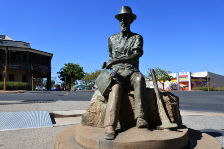 KALGOORLIE, WA - MAR 18 2022:Street sculpture of Paddy Hannan who found the gold that sparked the initial gold rush to Western Australia gold fields.のeditorial素材