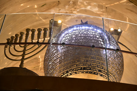 JERUSALEM - NOV 15 2022:Western Wall Tunnels synagogue. The synagogue is located opposite the 'Great Stone' in the Western Wall tunnels, near the site of the Holy of Holies.のeditorial素材