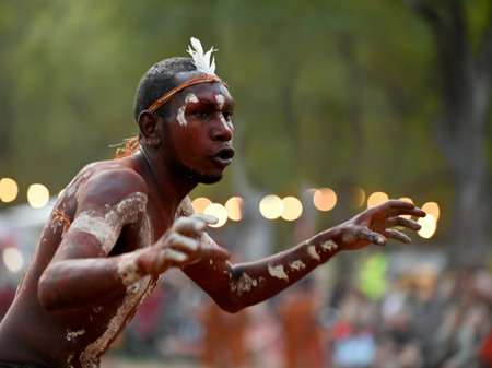 LAURA,QLD - JULY 08 2023:Indigenous Australians man on ceremonial dance in Laura Quinkan Dance Festival Cape York Australia. Ceremonies combine dance, song, rituals, body decorations and costumesのeditorial素材