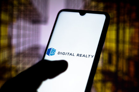 June 2, 2020, Brazil. In this photo illustration the Digital Realty Trust logo seen displayed on a smartphone.のeditorial素材
